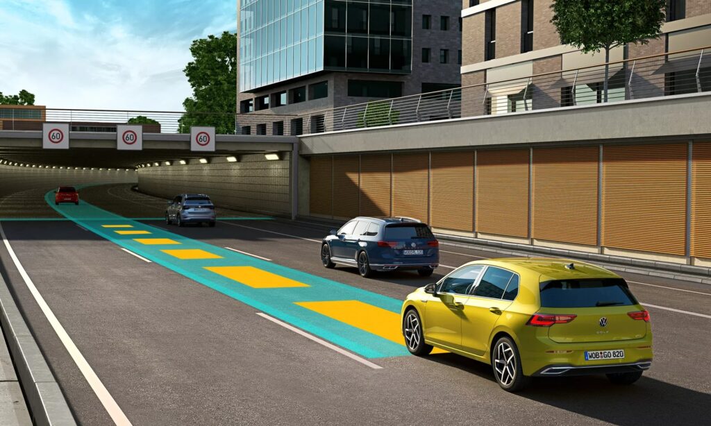 volkswagen golf variant travel assist autouno napoli