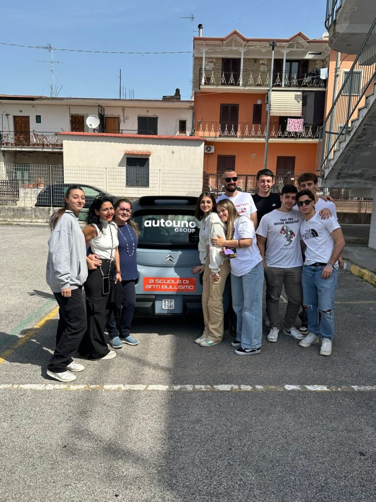 immagine whatsapp lotta contro il bullismo autouno