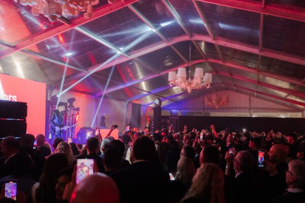 Autouno ChristmUS Night: grande successo per l’evento di apertura della sede di San Vitaliano