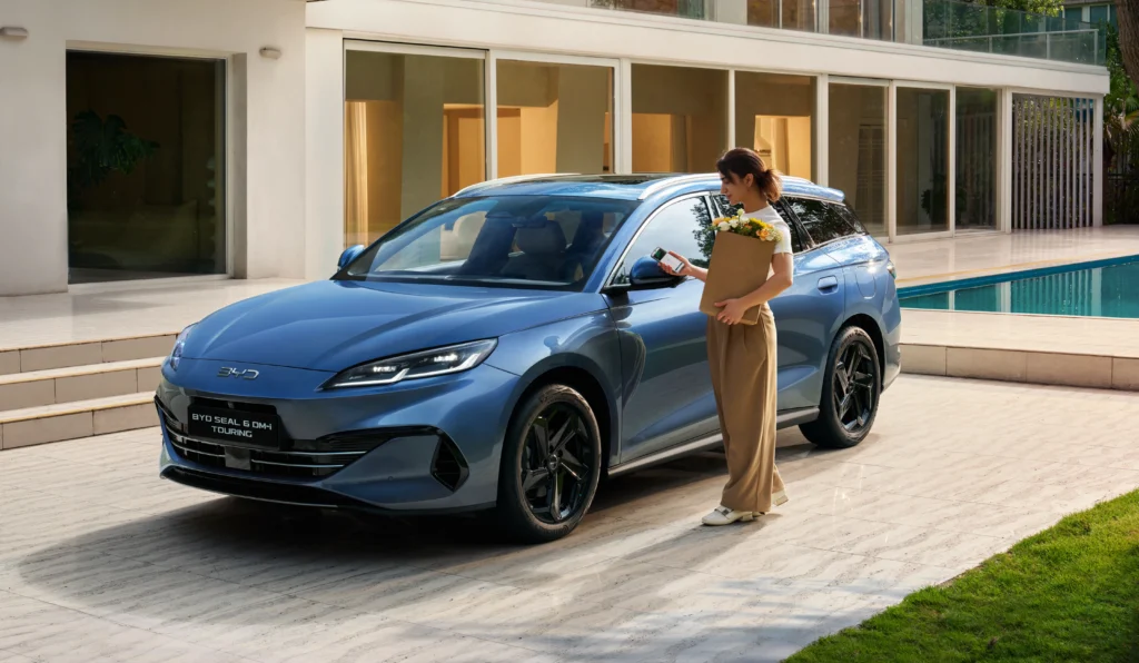 BYD Seal 6 DMi Touring