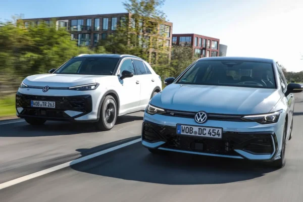 Volkswagen entra nel Full Hybrid: nuovo 1.5 da 170 CV per Golf e T-Roc