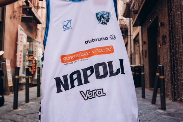 Autouno nuovo Official Automotive Partner di Napoli Basketball 2026/2027