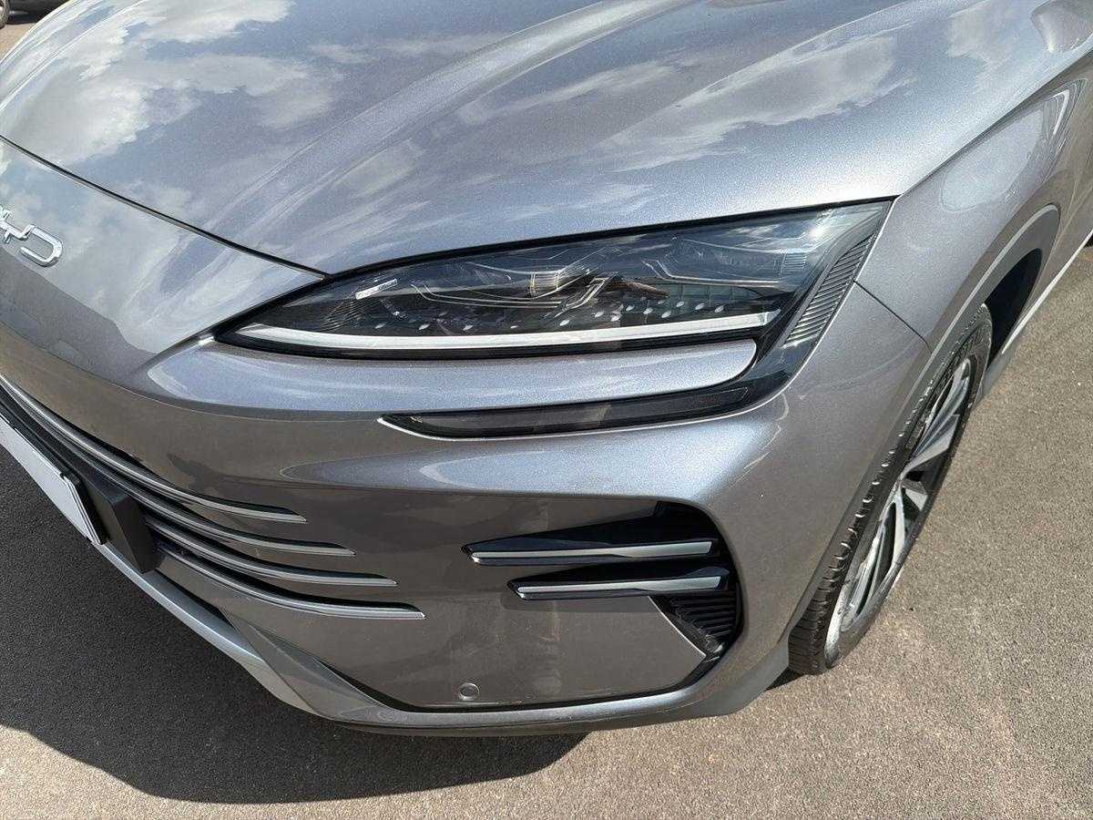 BYD SEAL